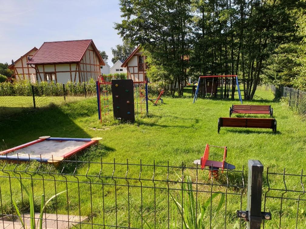 Vila Osada Cztery Pory Roku -Dom Lato Kopalino Exteriér fotografie