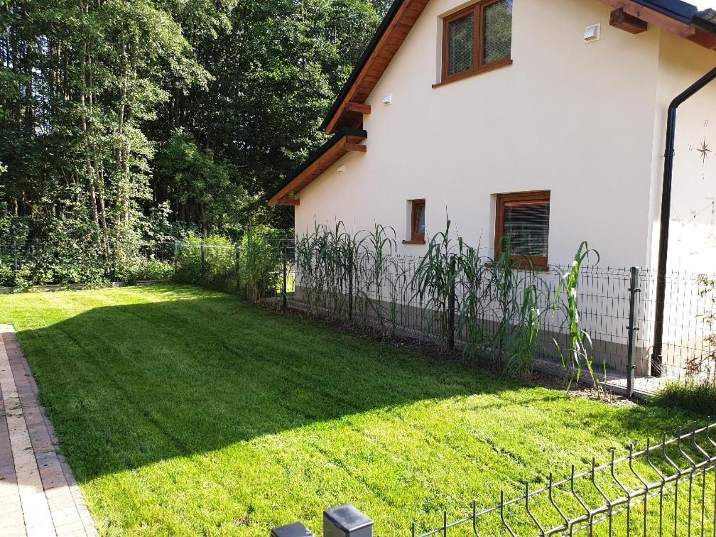 Vila Osada Cztery Pory Roku -Dom Lato Kopalino Exteriér fotografie