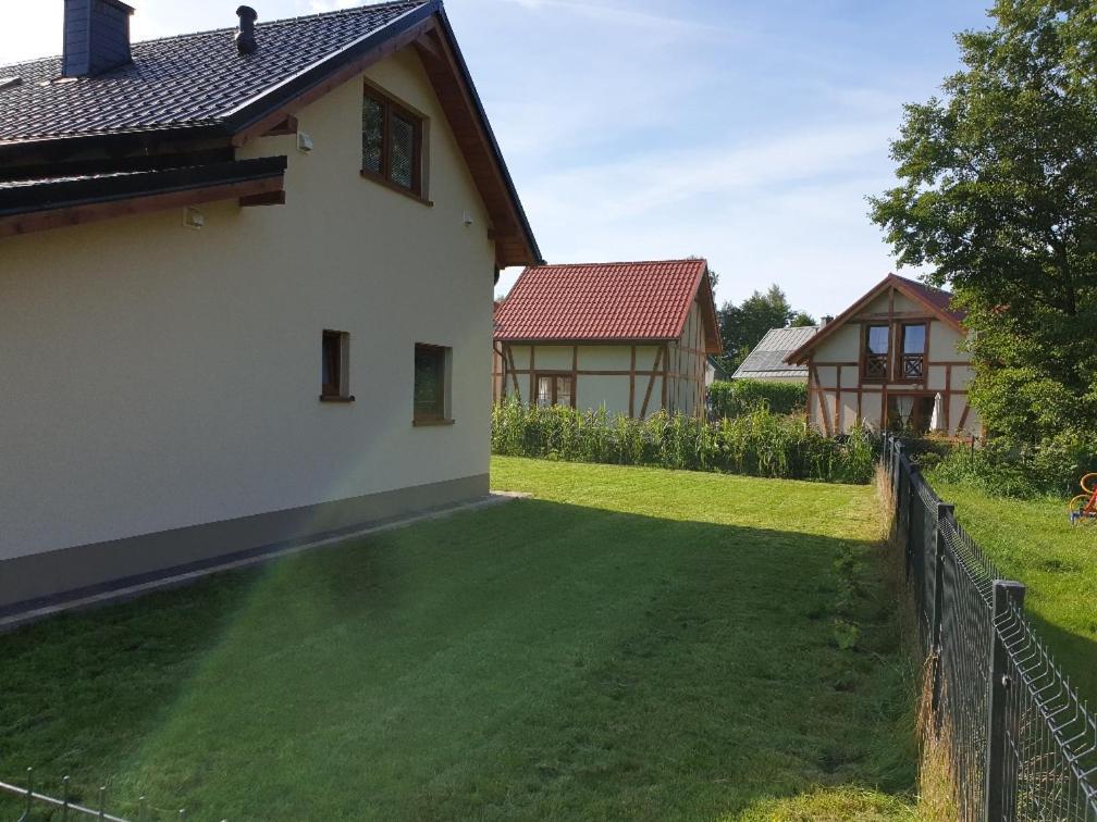 Vila Osada Cztery Pory Roku -Dom Lato Kopalino Exteriér fotografie