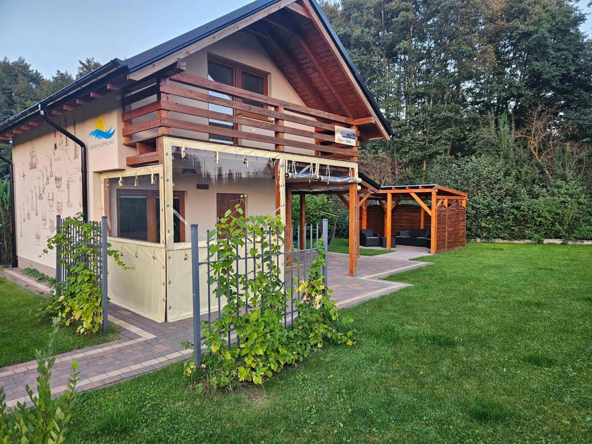 Vila Osada Cztery Pory Roku -Dom Lato Kopalino Exteriér fotografie